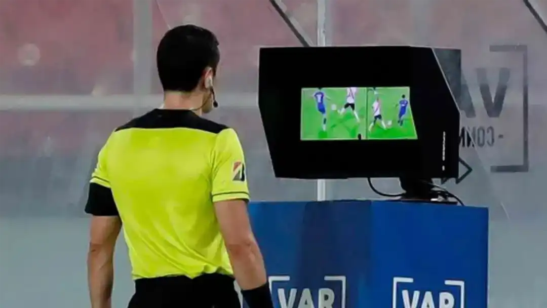 تغییرات اساسی در VAR؛ بررسی تصمیم‌گیری درباره کرنرها و پنالتی‌ها