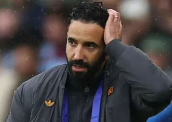 انتقاد تند جیمی کرگر؛ پایان کار آموریم نزدیک است