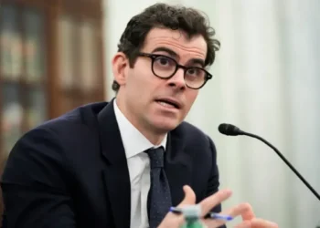 آدام موسری: شایعه شنود میکروفون اینستاگرام بی‌اساس است