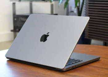 مک‌بوک پرو M5 اپل معرفی شد؛ سرعت بیشتر و شارژ ۲۴ ساعته