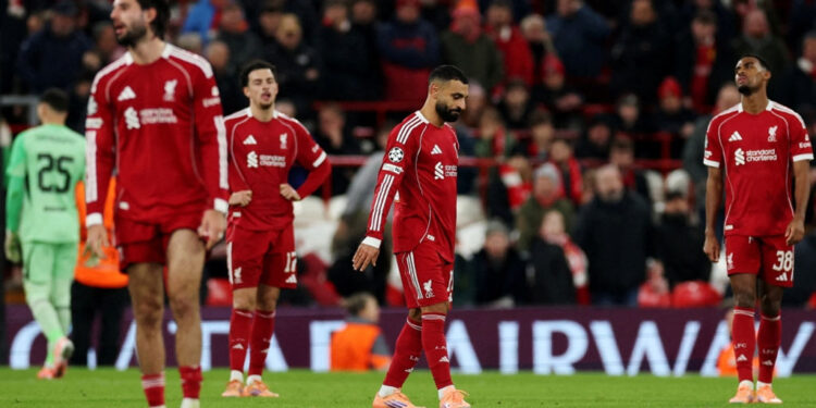 سقوط ادامه‌دار لیورپول با شکست سنگین مقابل آیندهوون